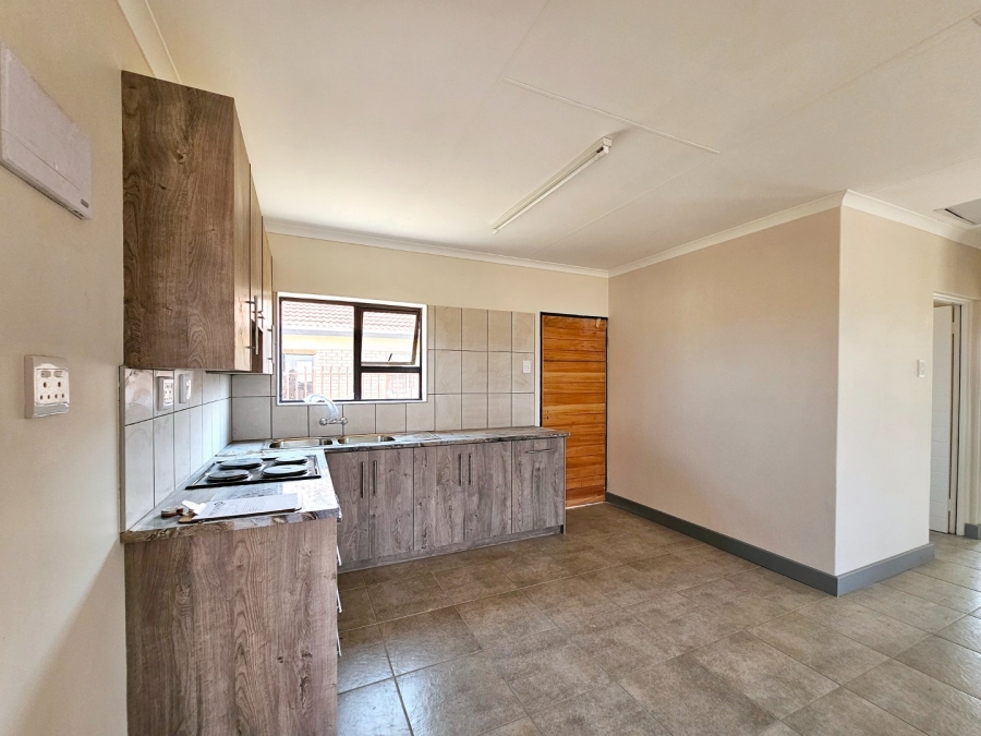 2 Bedroom Property for Sale in Heidedal Free State